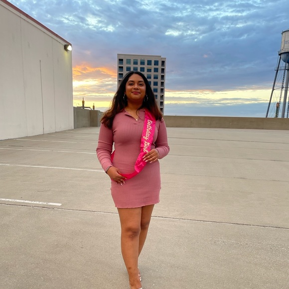 leslie_lovee
